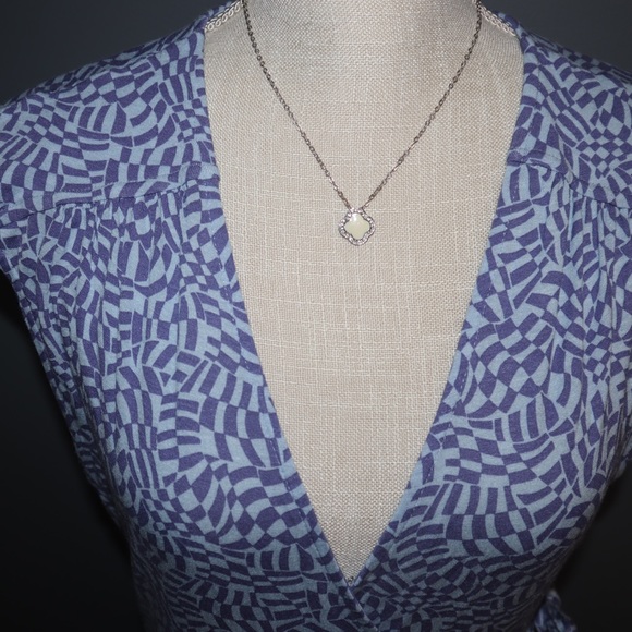 SOLD • HOST PICK 🎉 Urban Outfitters Geometric Deep V-Neck Wrap Dress Size S-P - Picture 6 of 13